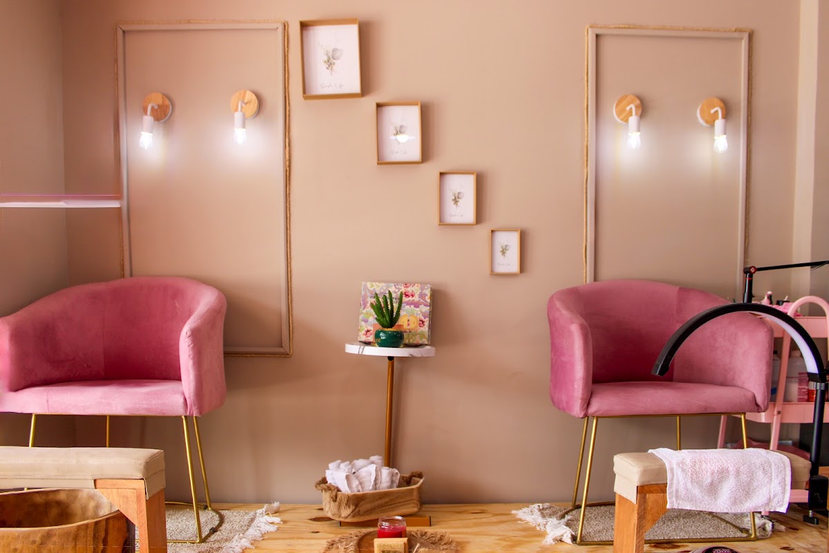 Pali Nail & Spa — photo